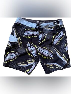 Volcom Mens size 36 Mod-Tech board shorts - NEW